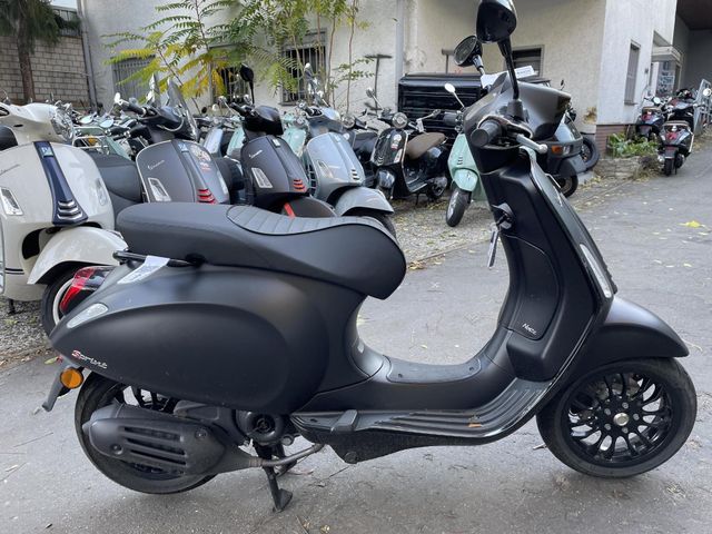 Vespa Sprint 50 Notte limitiert NUR 1391 KM