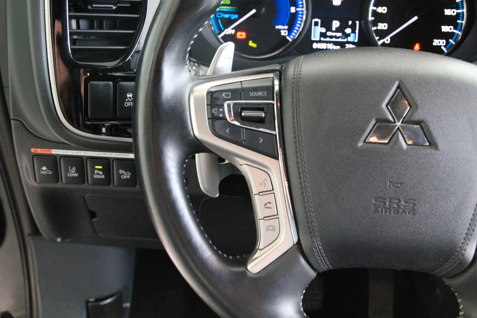 Fahrzeugabbildung Mitsubishi Outlander PHEV Top 4WD