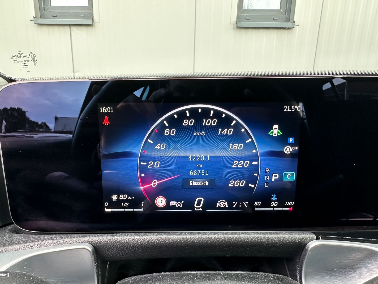 Fahrzeugabbildung Mercedes-Benz GLB 200 d Progressive Advanced NAV+LED+AHK