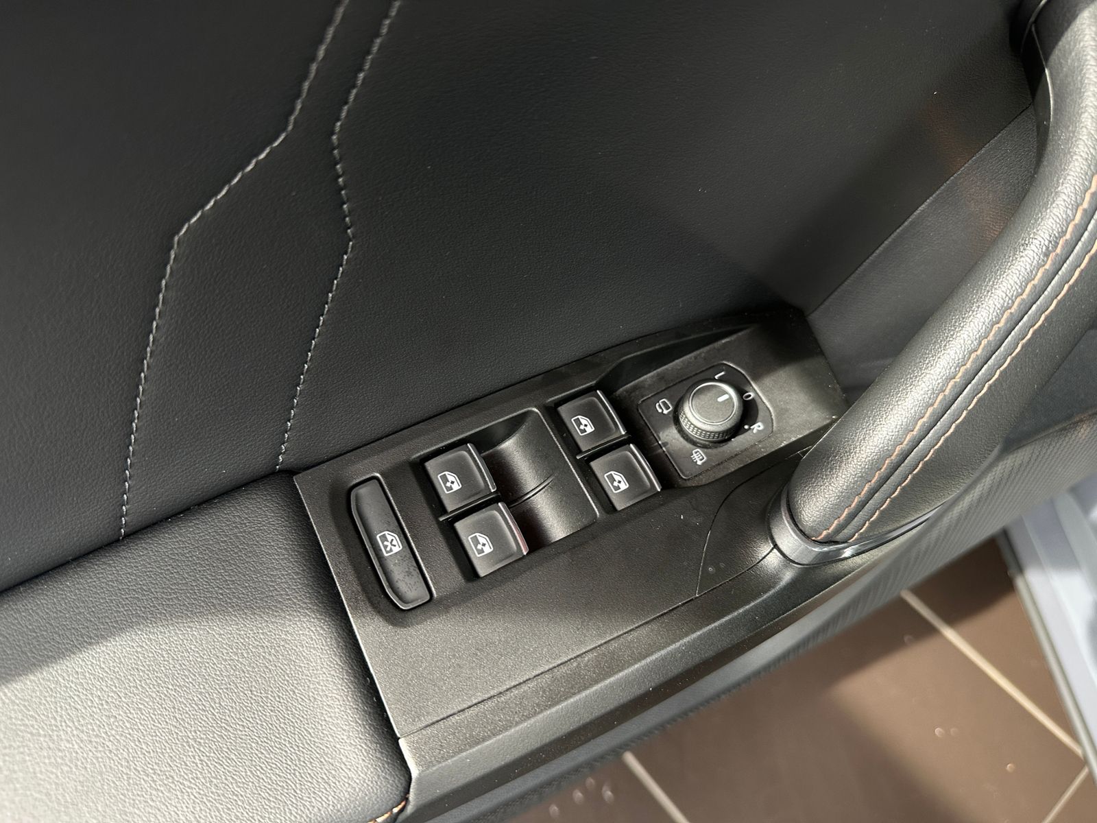 Fahrzeugabbildung CUPRA Formentor  eHybrid VZ AHK PANO LED NAVI