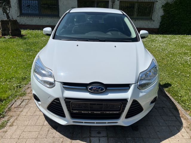 Ford Focus Lim. Trend Eco,Navi,Alus,PDC