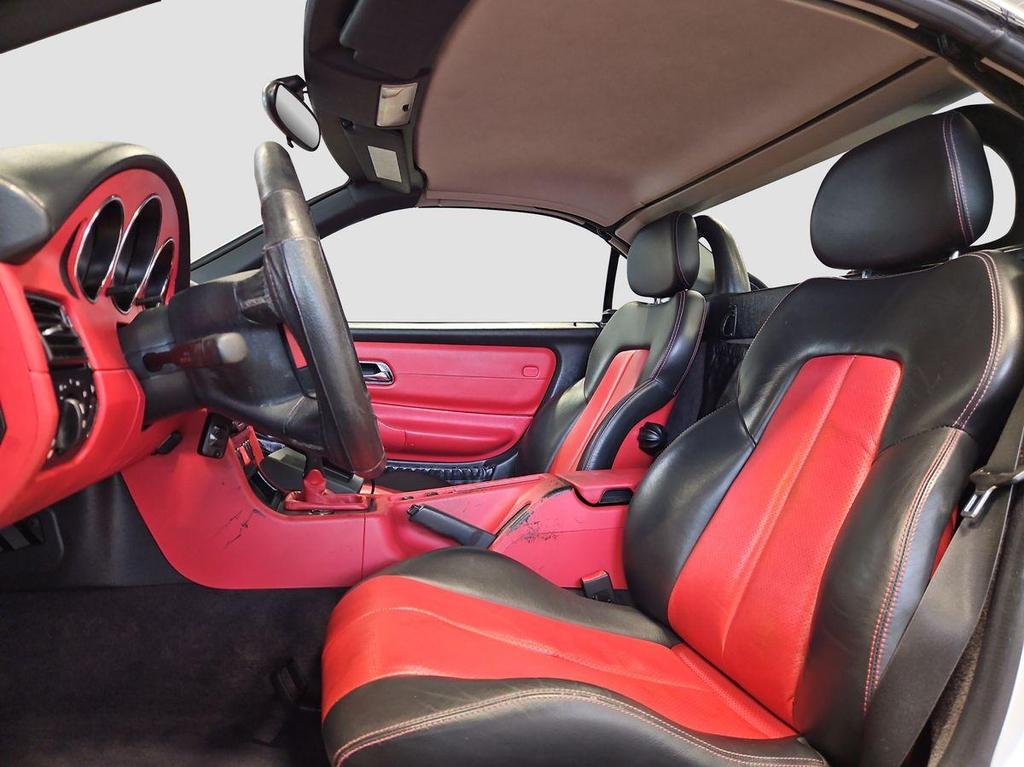 Mercedes-Benz SLK 230