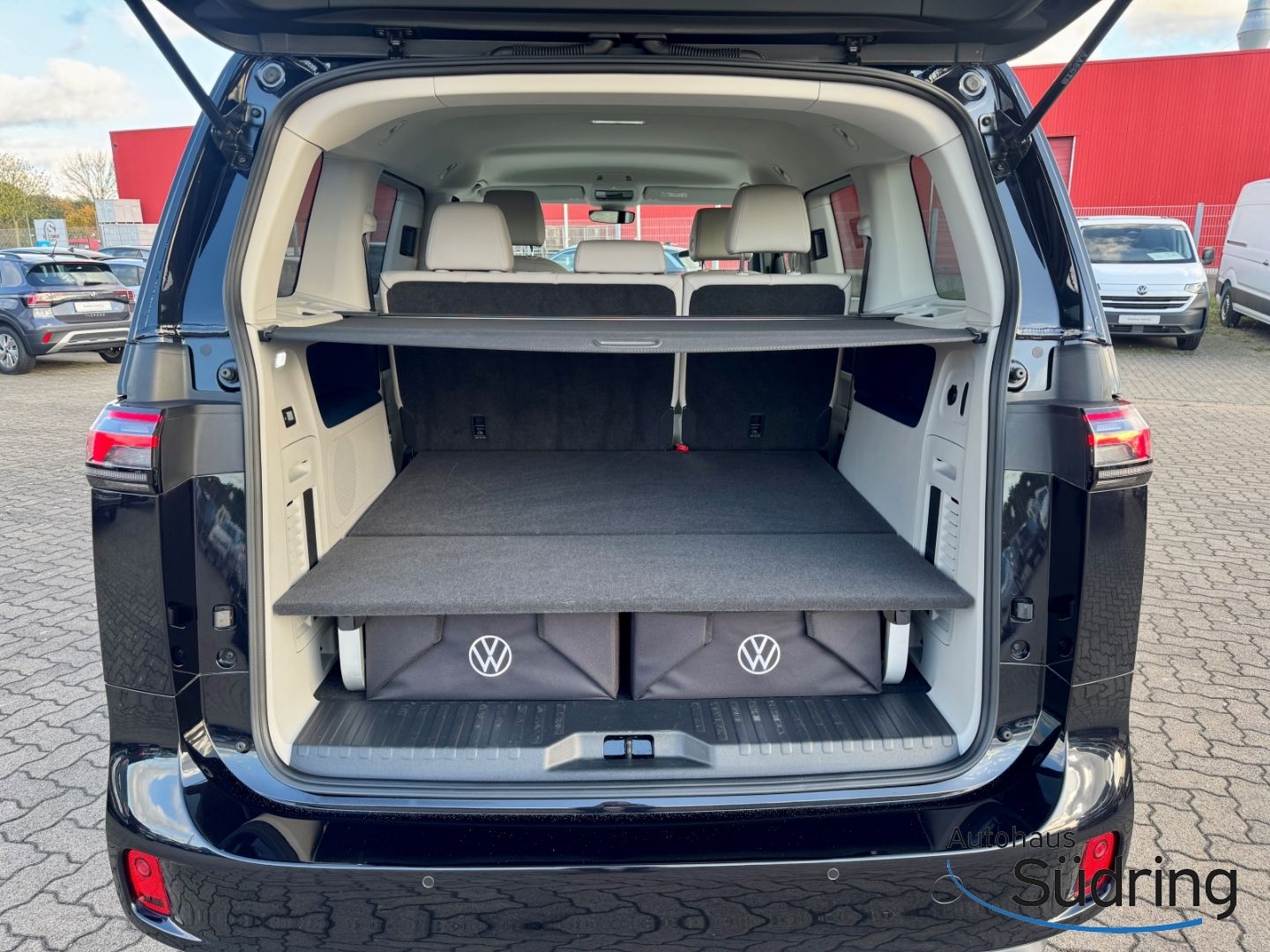 ID. Buzz Pro 77kWh AHK Navi IQ.Light