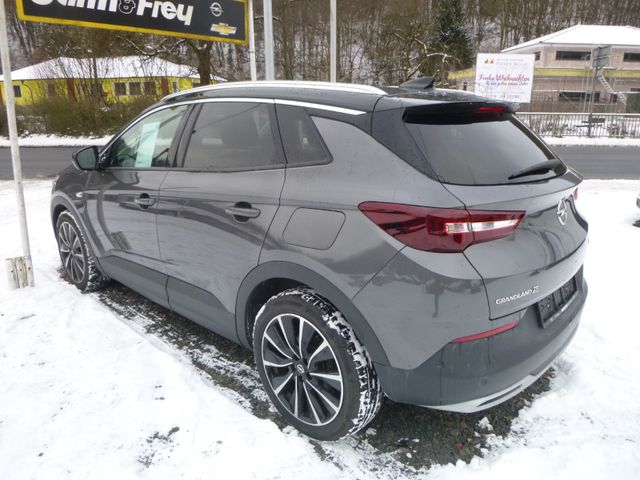 Grandland X Ultimate Plug-In-Hybrid 4x4 Automati