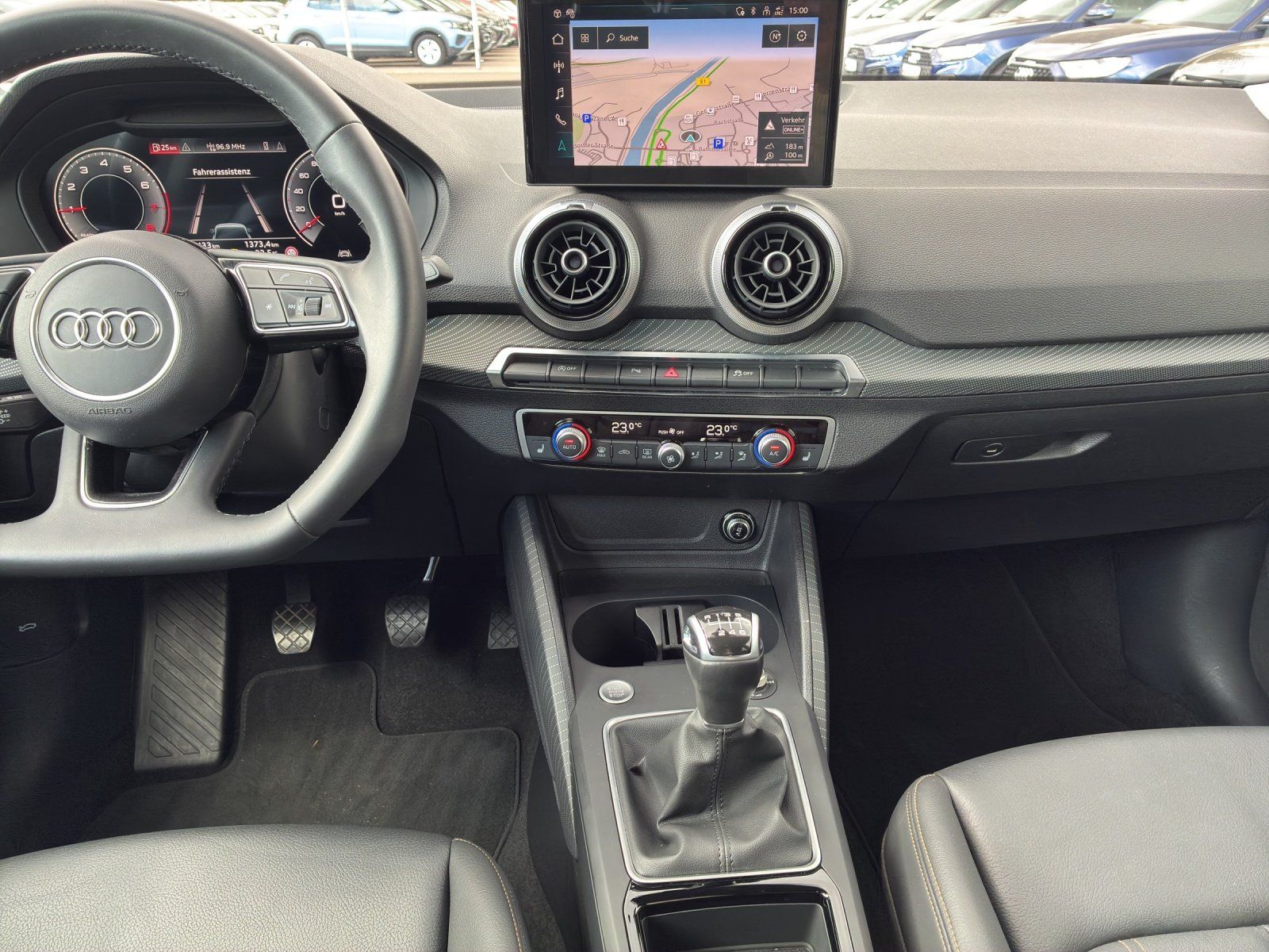 Fahrzeugabbildung Audi Q2 30 TFSI advanced AHK,Kamera,LED,Matrix,Navi