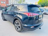 Toyota RAV4 Hybrid Edition-S *NAVI*4X4*Rück.Cam*1.HAND* - Toyota RAV 4 Gebrauchtwagen in Hamburg