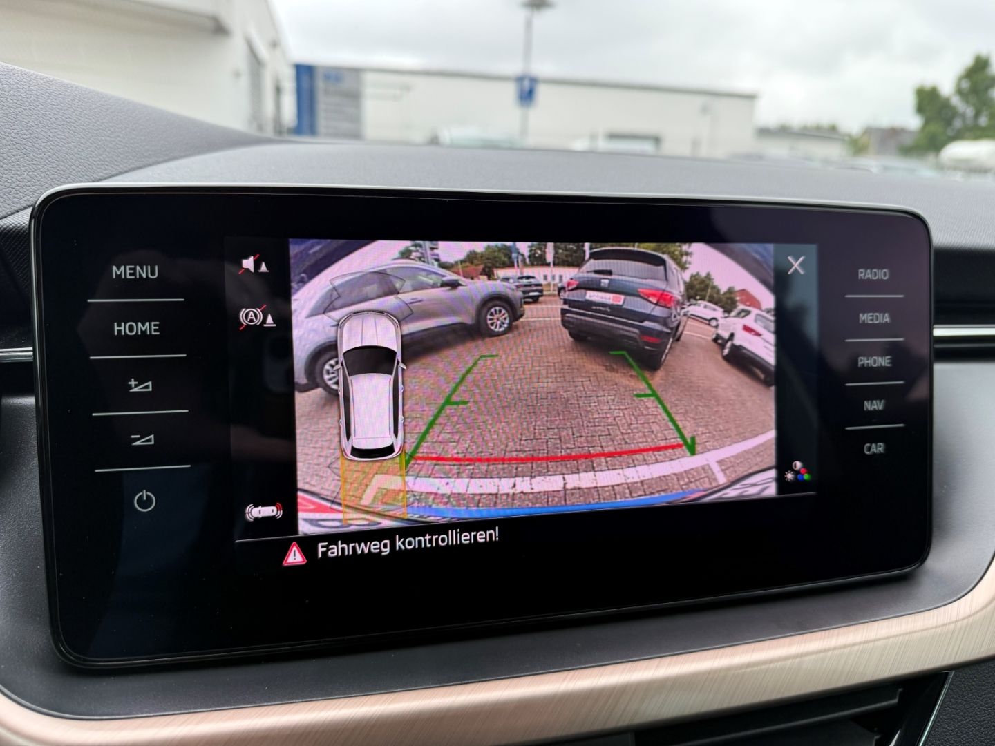 SKODA Kamiq 1.0 TSI EU6d-T Style  CarPlay LED RFK ALU - Image 22