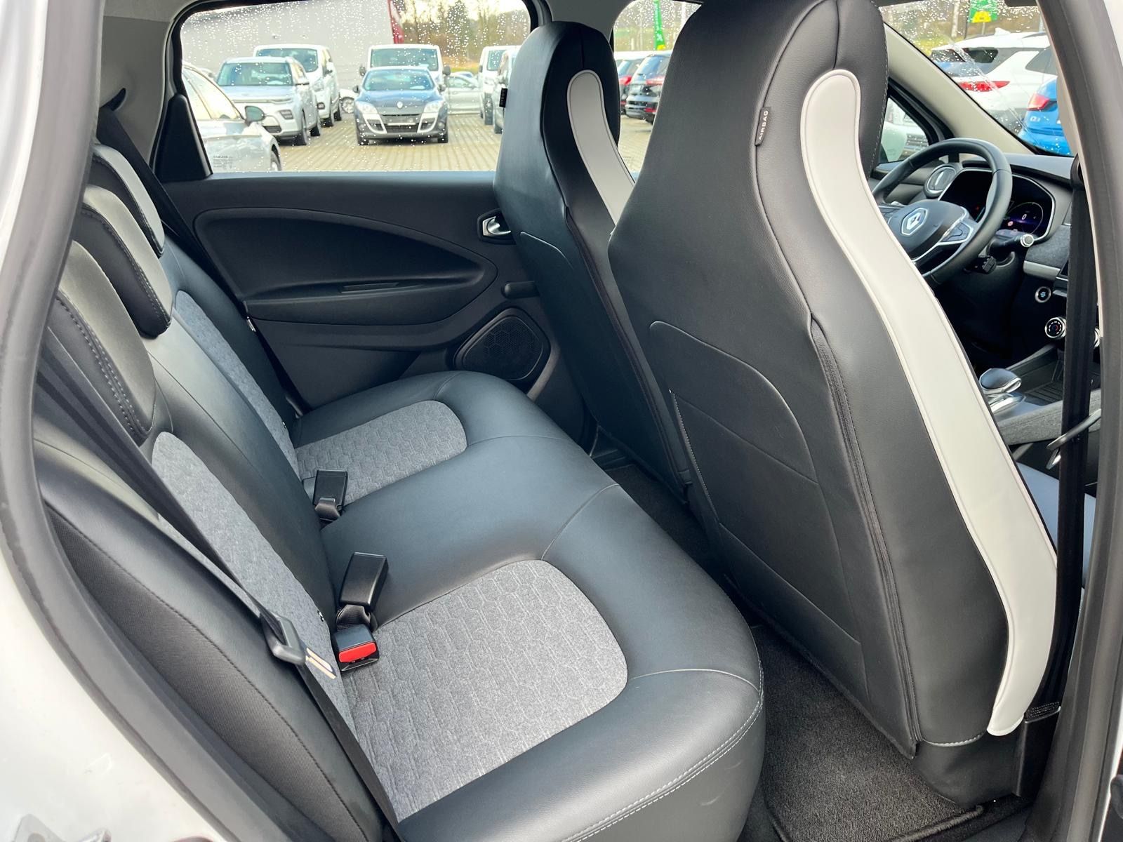 Fahrzeugabbildung Renault ZOE°Experience°52 kWh°Winterpaket°Kamera°LED°