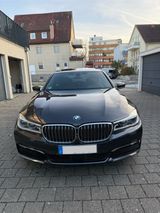 BMW 730d -Alcantara-HeadUp-Laserlicht - BMW 7er Reihe in Stuttgart