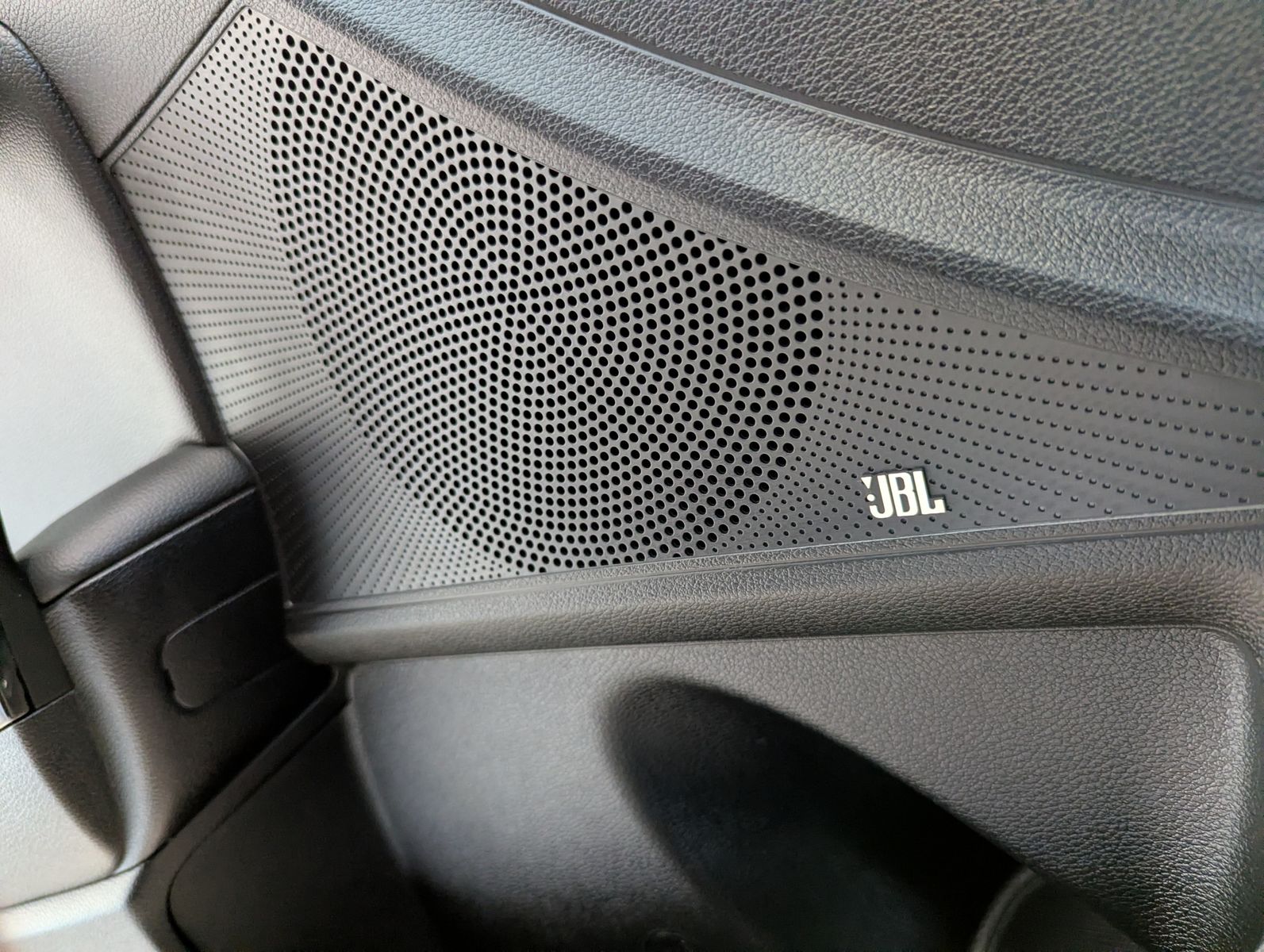 Fahrzeugabbildung Kia cee'd Sportswagon GT Line SW LED JBL Cam 7Jahr