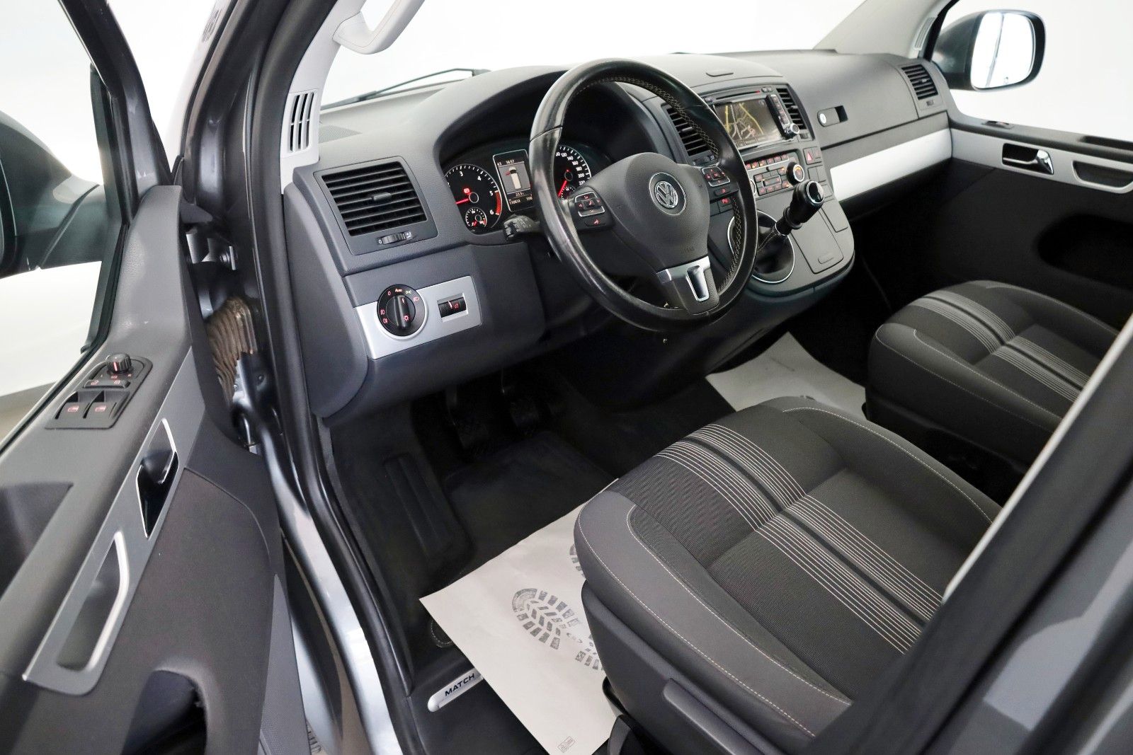 Fahrzeugabbildung Volkswagen T5 Multivan 4M Match 7 Sitzer,Navi,Xenon,SH,AHK
