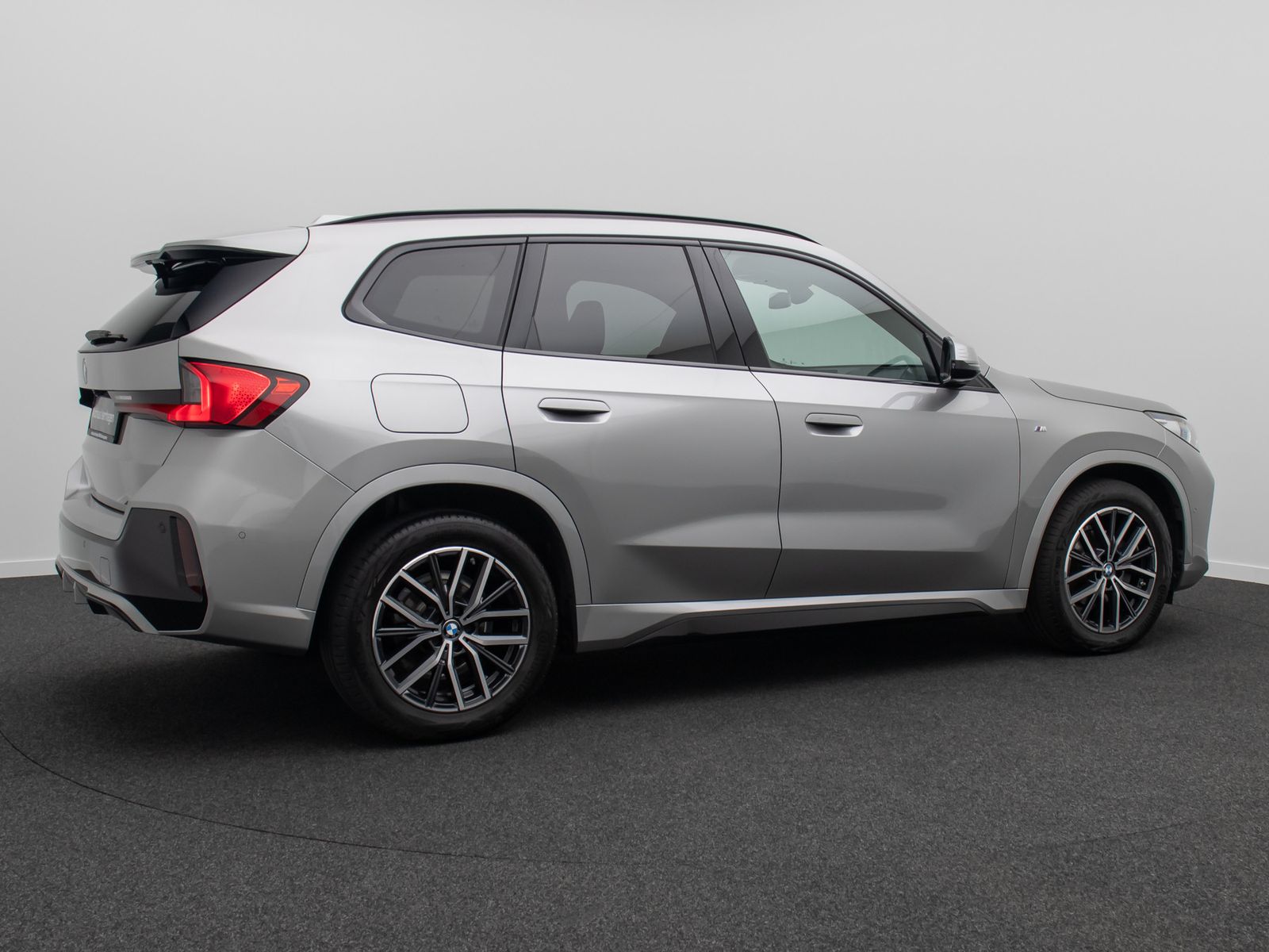 Fahrzeugabbildung BMW X1 sD18d M Sport Panorama Kamera DAB Komfort
