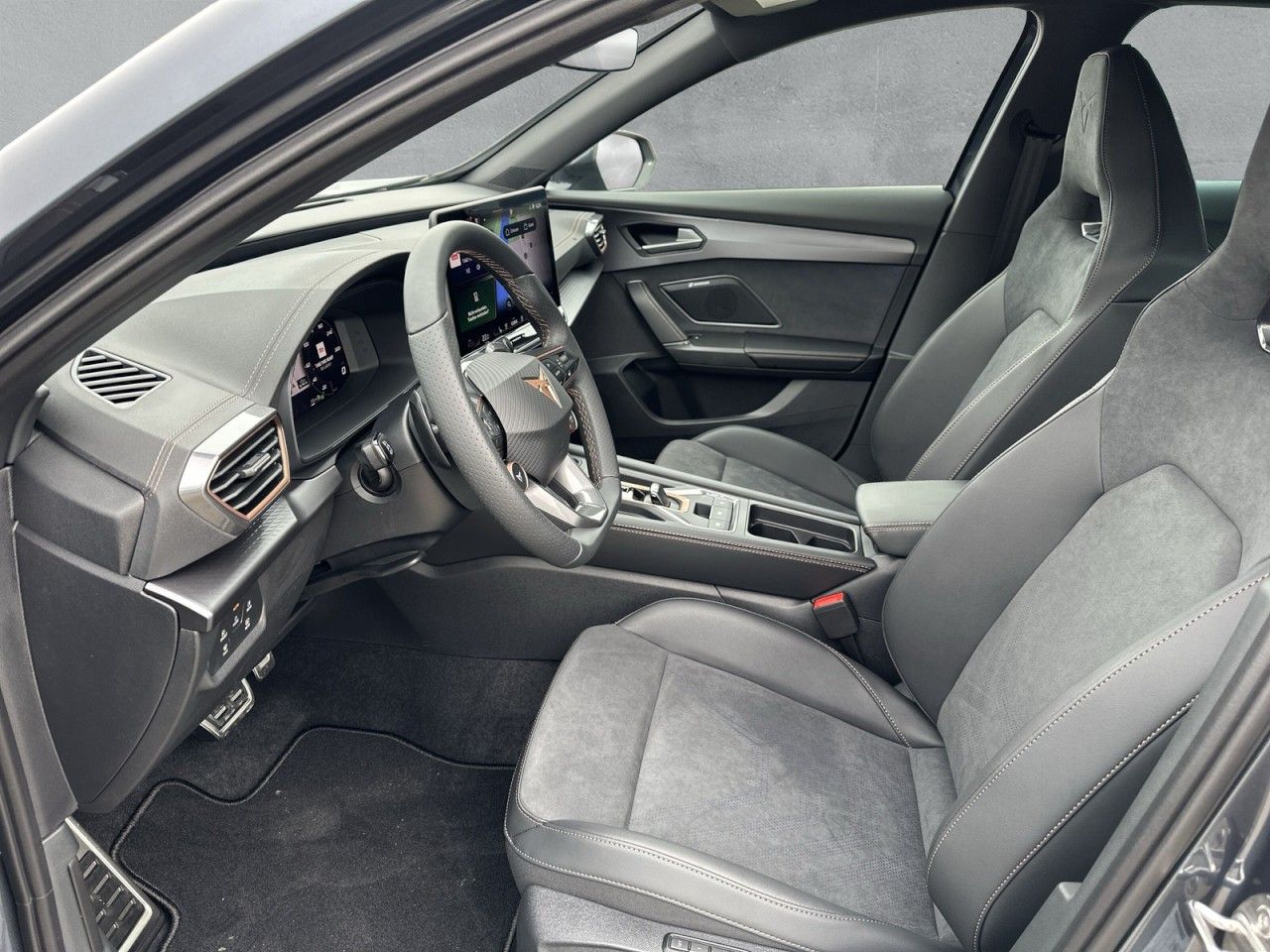 Fahrzeugabbildung CUPRA Formentor VZ 2.0 TSI 265 PS - mit KI generiert/bearbeitet