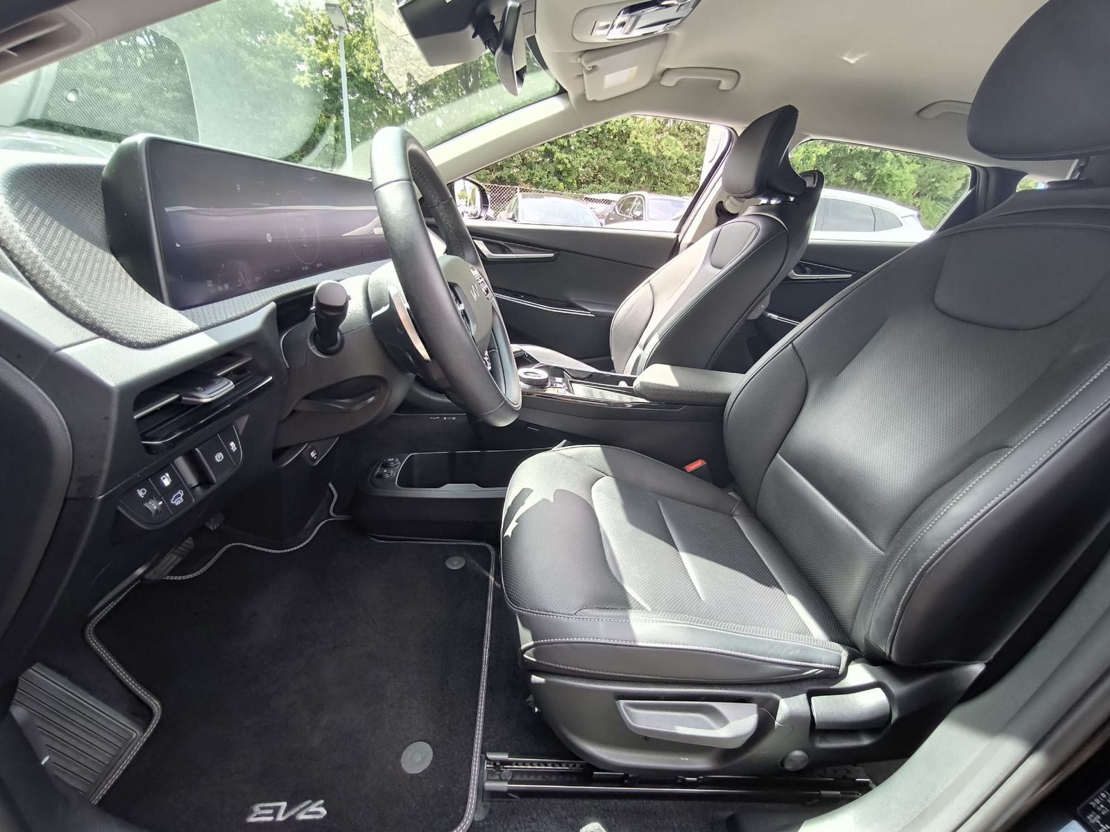 Fahrzeugabbildung Kia EV6 2WD WERKSGAR+NAVI+LED+SHZ+DAB+KAMERA+ACC+19"