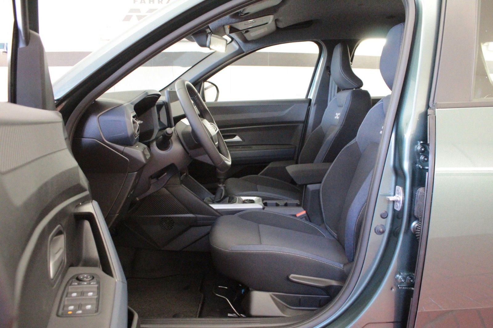 Fahrzeugabbildung Dacia Bigster mild Hybrid   140  4X4  Allrad