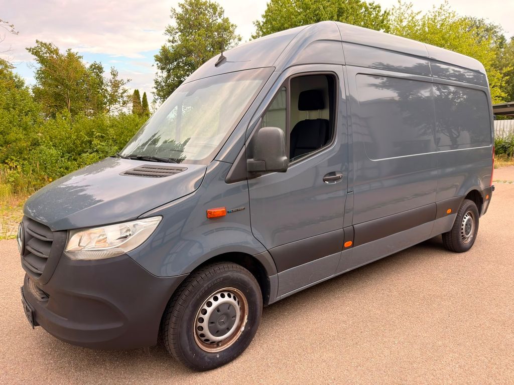 Image of Mercedes-Benz eSprinter