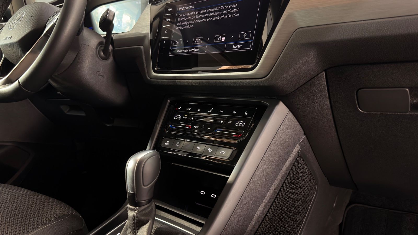 VW Touran Touran Comfortline AHK|Dynaudio|7-Sitzer|Kamera Vorschau 16