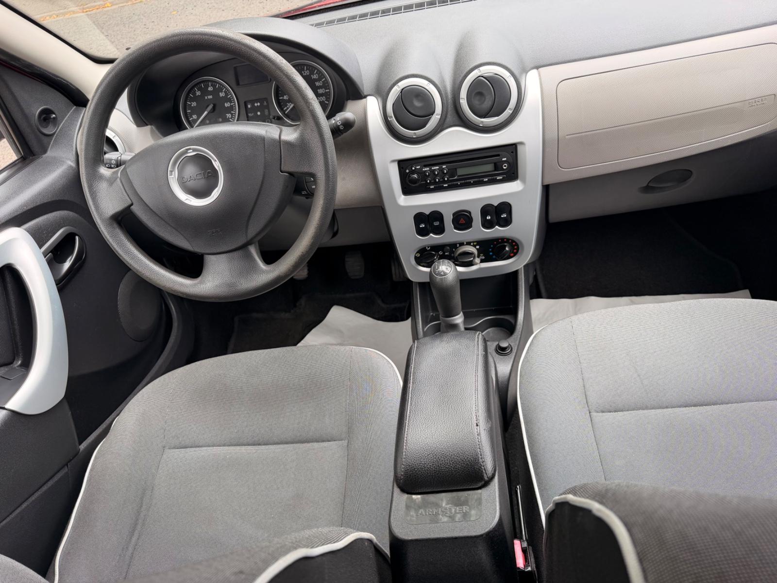 Dacia Sandero 2012 — photo 10