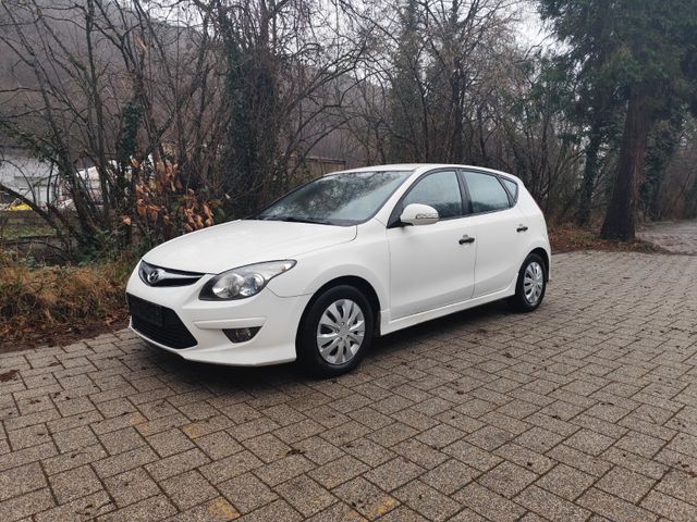 Hyundai i30 1.4 Classic TÜV neu