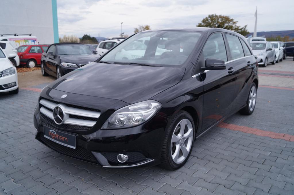 Mercedes-Benz B 180