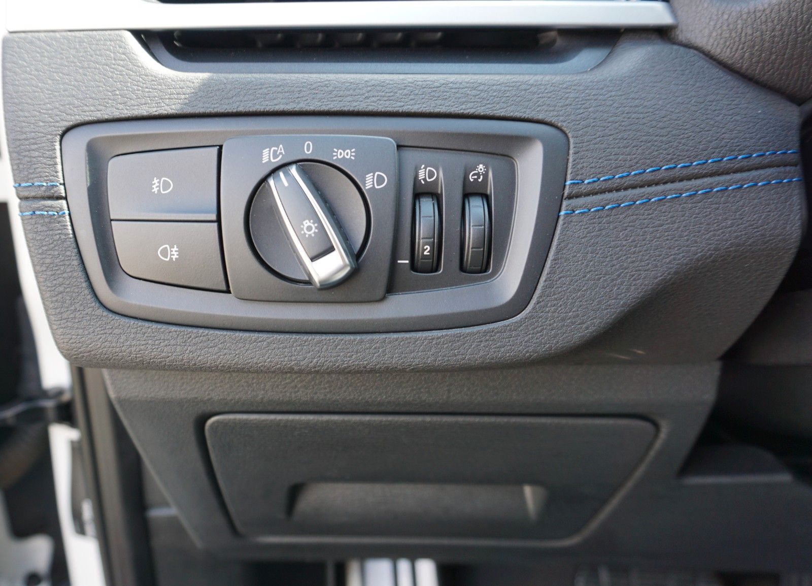 Fahrzeugabbildung BMW X1 sDrive 20 i M Sport,LED,Kamera,AHK, 8 fach be