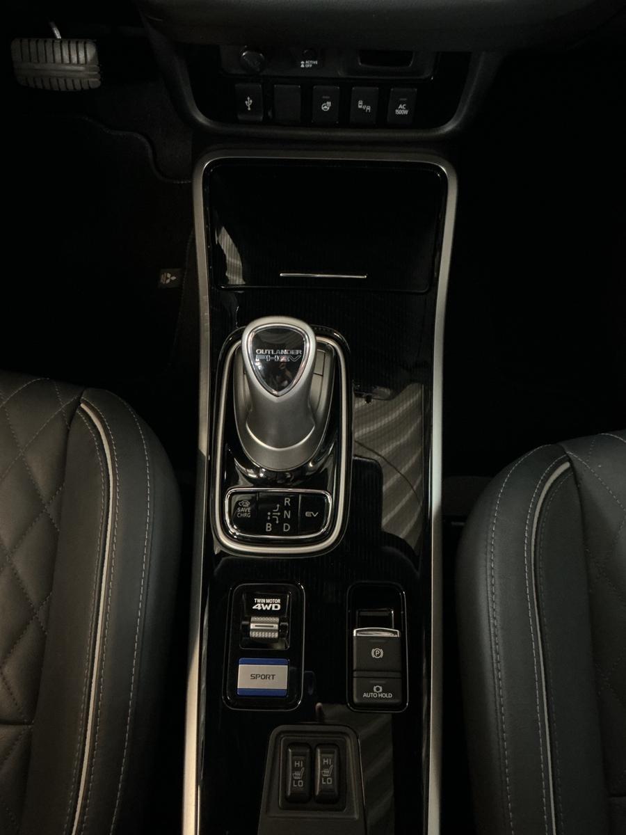 Mitsubishi Outlander PHEV Top 4WD * Sportpaket * 360 Kamera