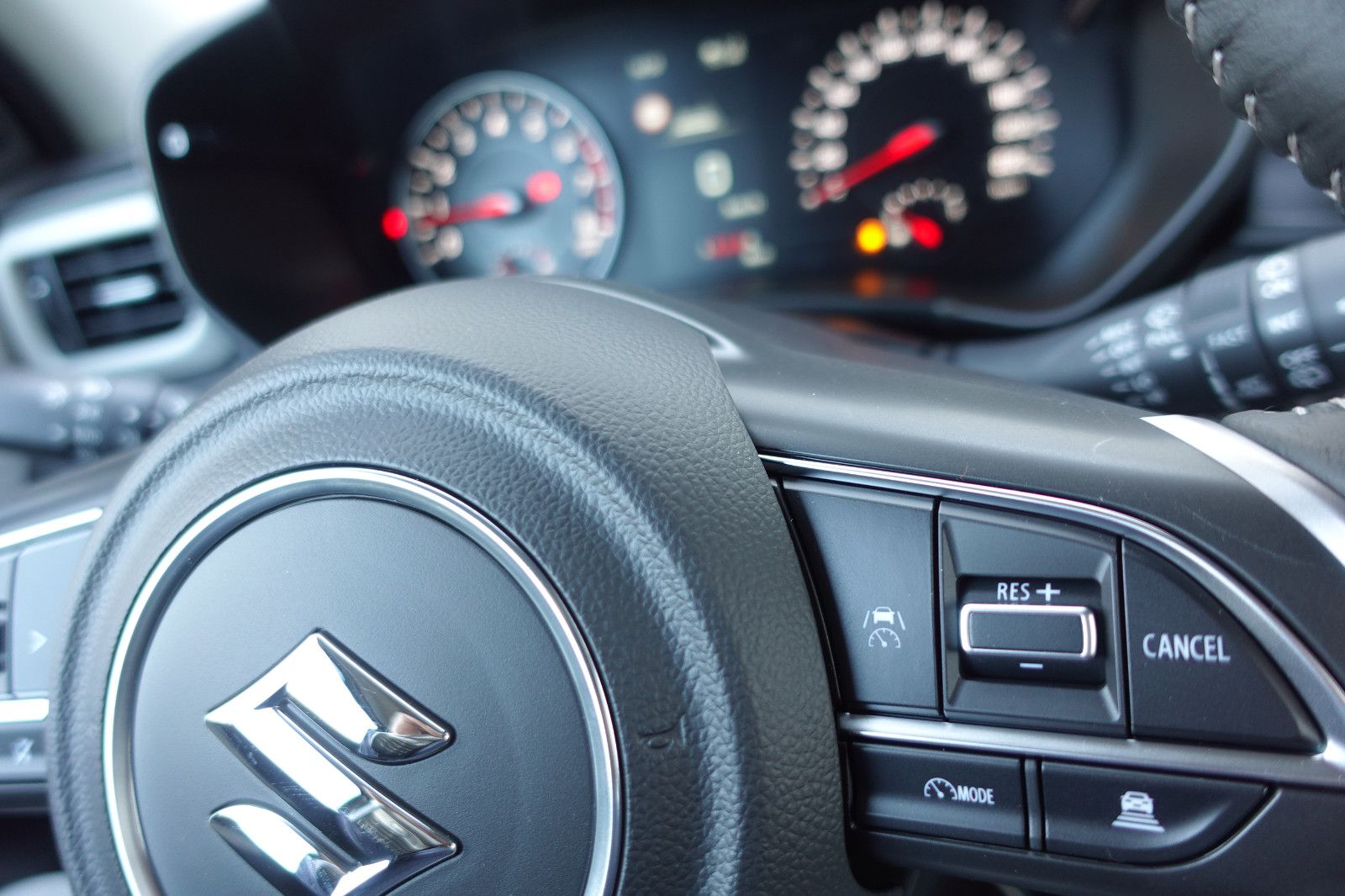 Fahrzeugabbildung Suzuki Swift Comfort+ 1.2 MildHybrid,Navi,Kamera,Sitzhz