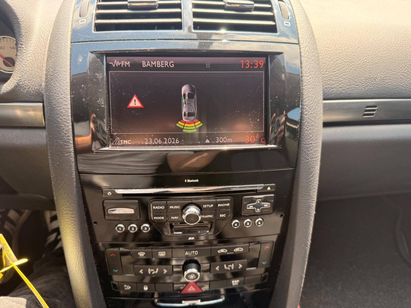 Peugeot 407 2010 — photo 21