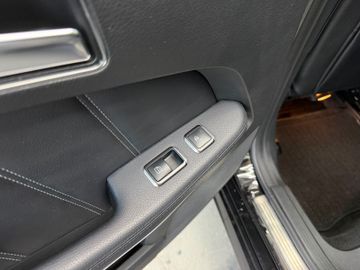 Mercedes E 350 - 11