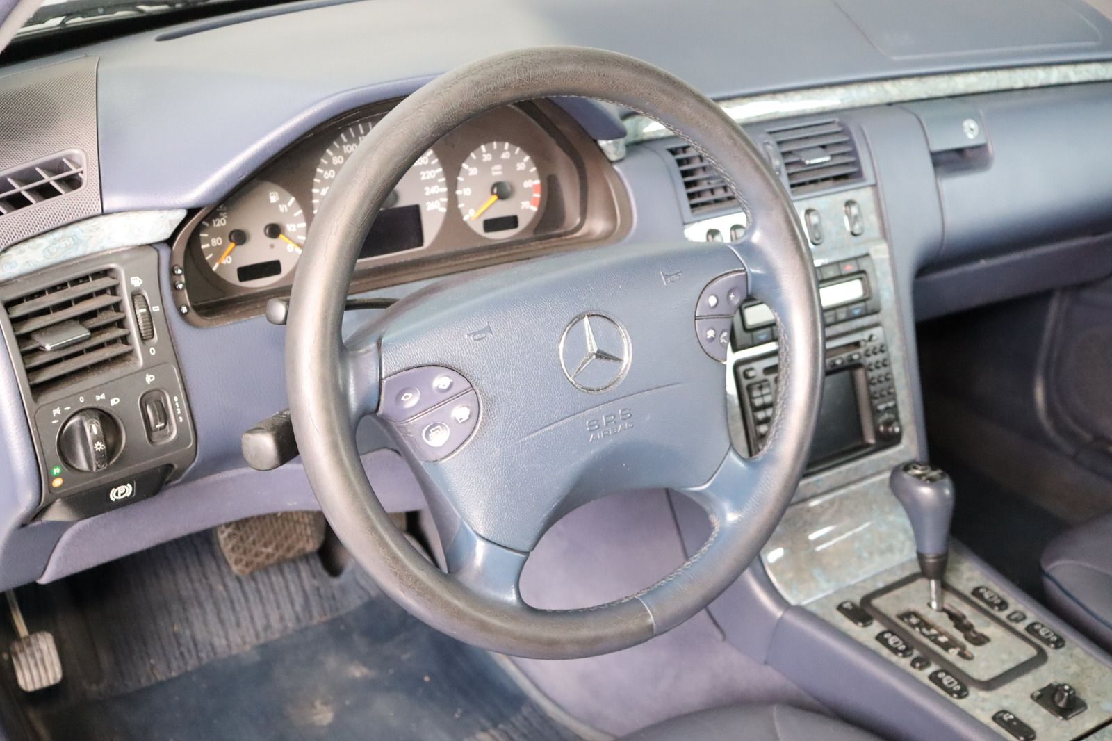 Fahrzeugabbildung Mercedes-Benz E 280 T 4MATIC AVANTGARDE * Xenon * HU/AU 01.27