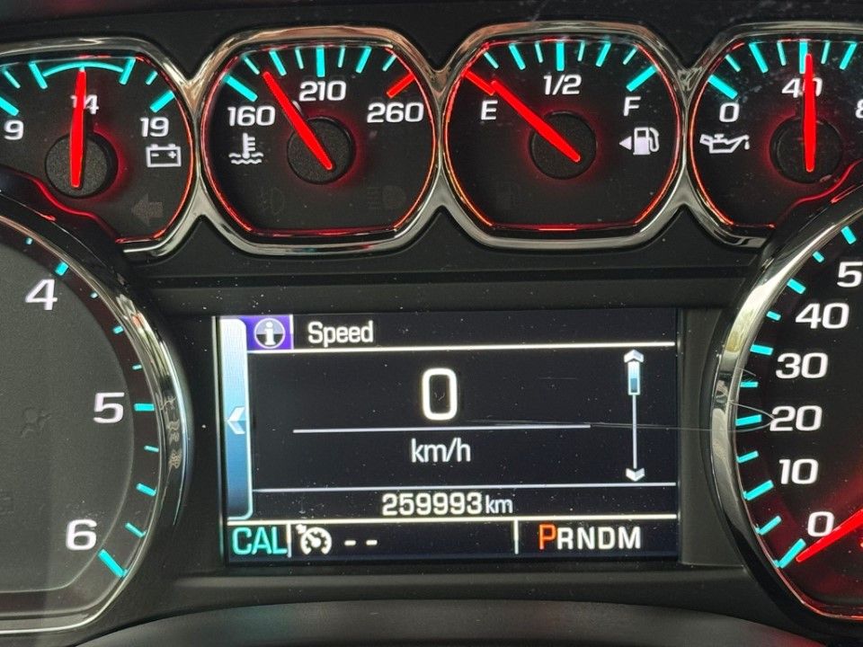 Fahrzeugabbildung Chevrolet Suburban 2016er 5.3 V8 LT Leder MwSt. LPG