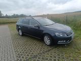 Volkswagen Passat Variant B7 2.0 TDI Tüv u.Scheinwerfer neu