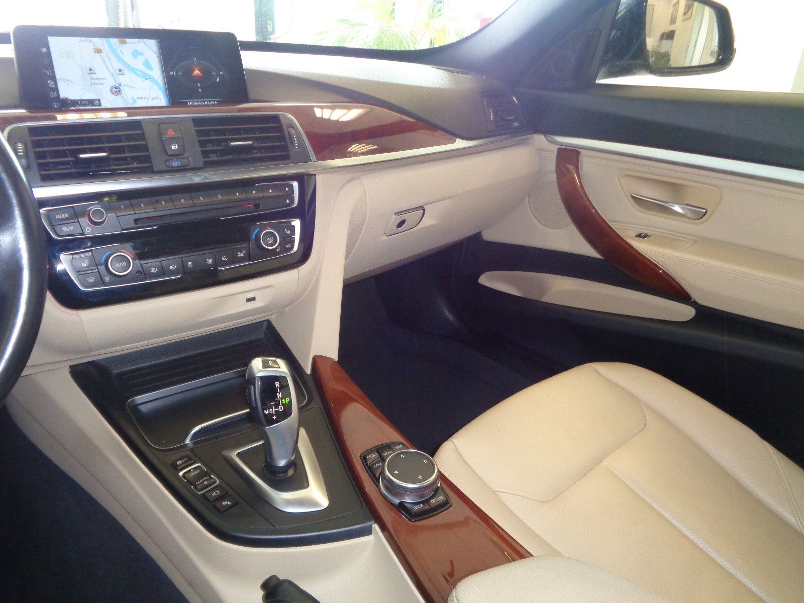 Fahrzeugabbildung BMW 330 Gran Turismo / LED / LEDER / KAMERA