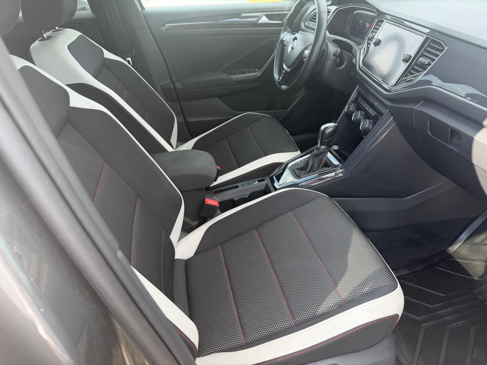 Volkswagen T-Roc R LINE