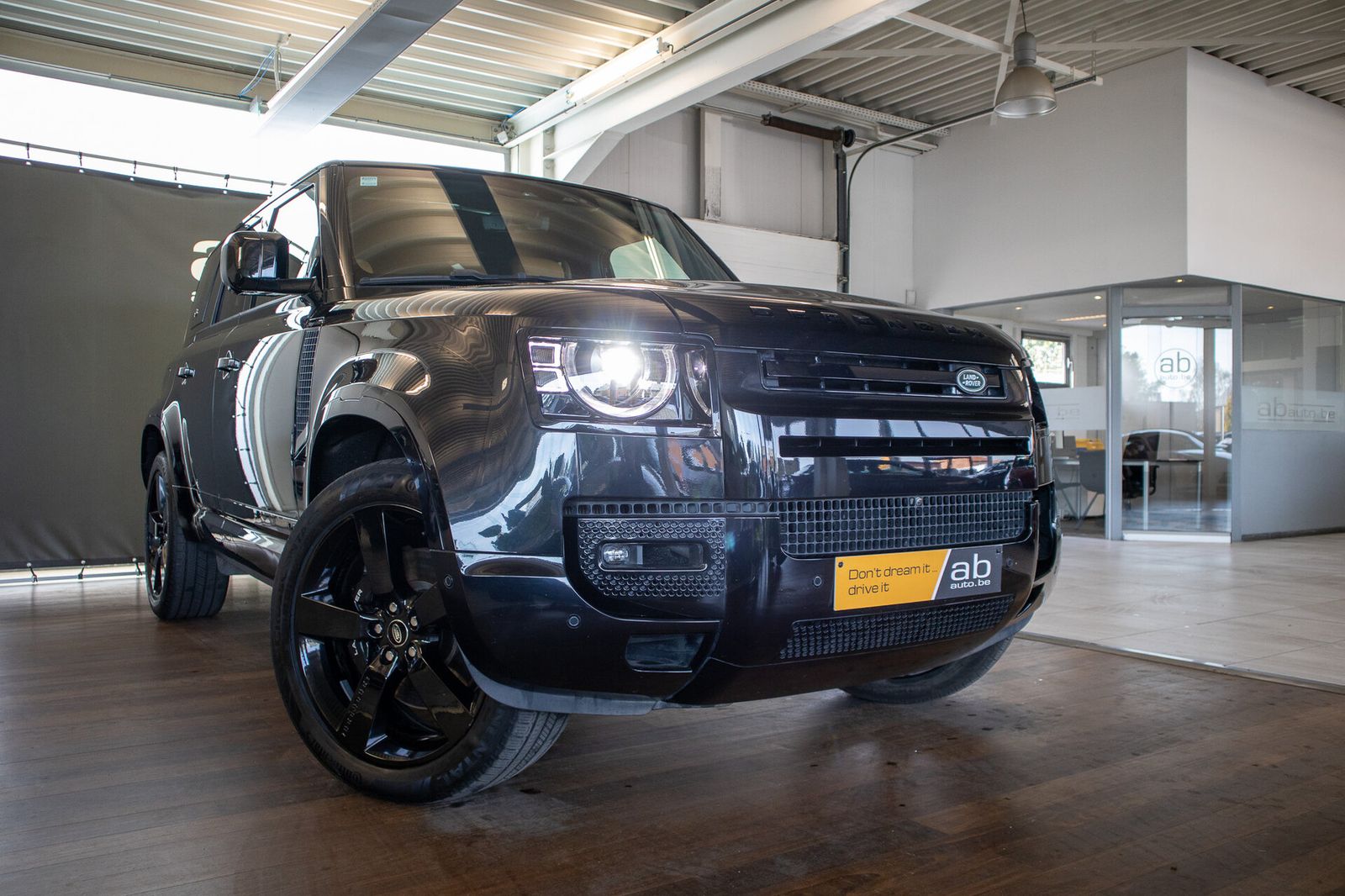 Land Rover Defender 110 V8 P525, PANO, MERIDAN, 360°, LUCHT imagem 3