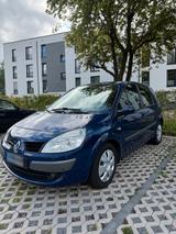Renault Megan Scenic - Renault Megane mit Benzin-Antrieb: Van