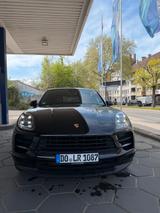Porsche Macan - pano full - Porsche Macan in Hagen