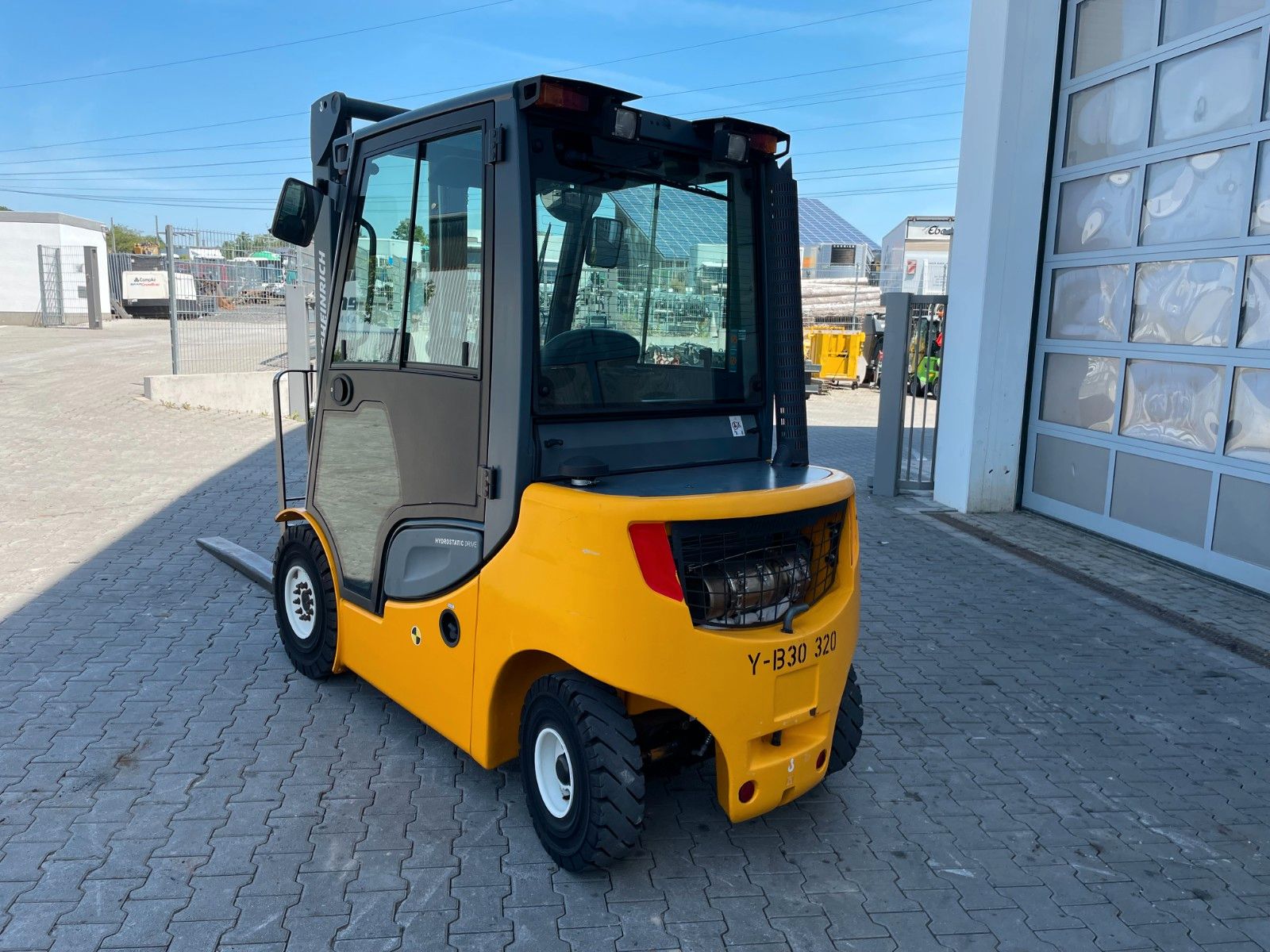 Fahrzeugabbildung Jungheinrich DFG 425s / Duplex: 3,5m / nur 356h /  SS