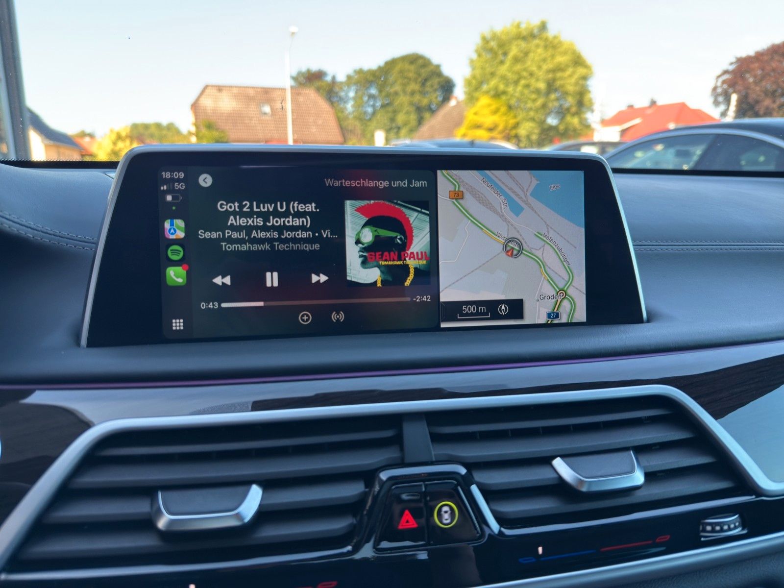 Fahrzeugabbildung BMW 750i xDrive*StHeiz*B&W*Head-Up*Schiebedach*Laser