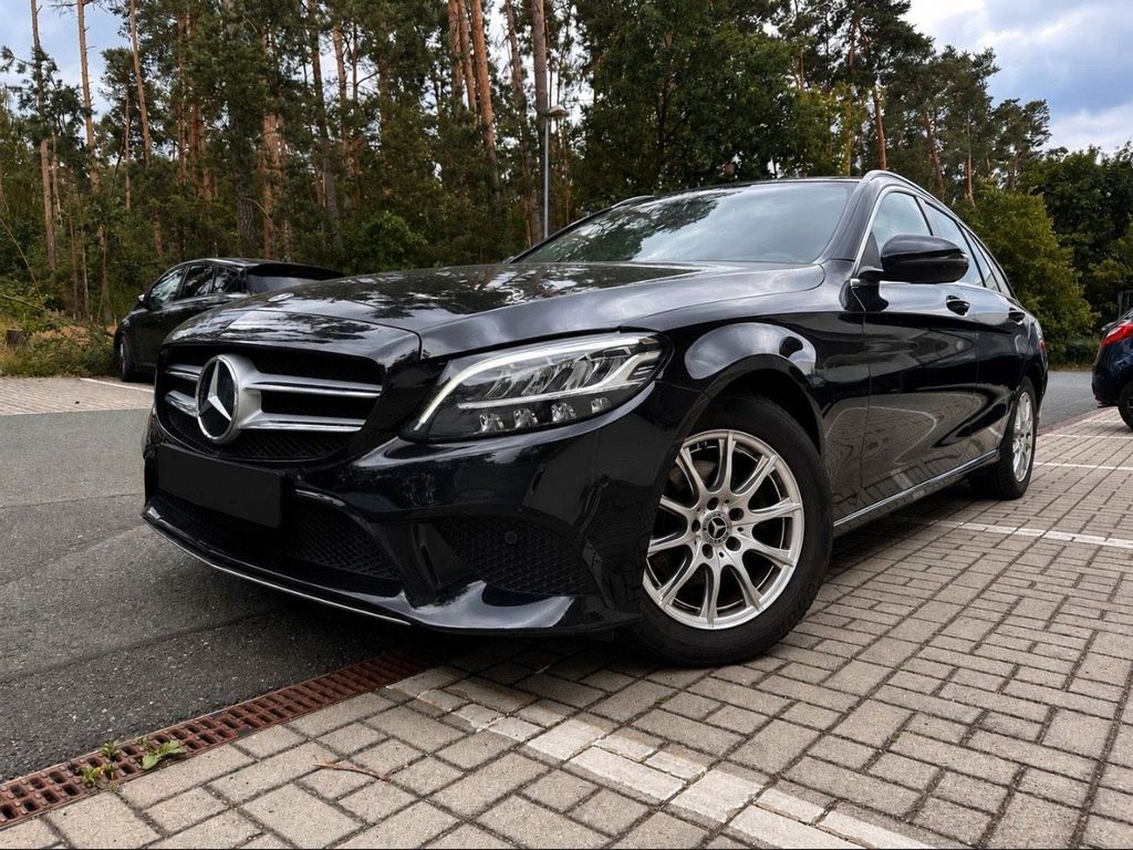 Image of Mercedes-Benz C 180