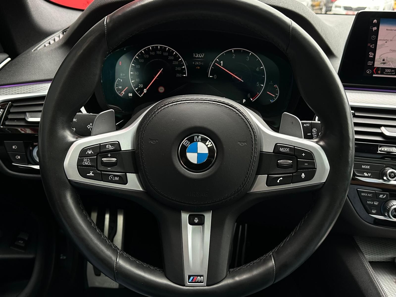 BMW 520d xDRIVE M SPORT SHADOW* LED#SHZ#PANO#KEY#DAB - Image 11