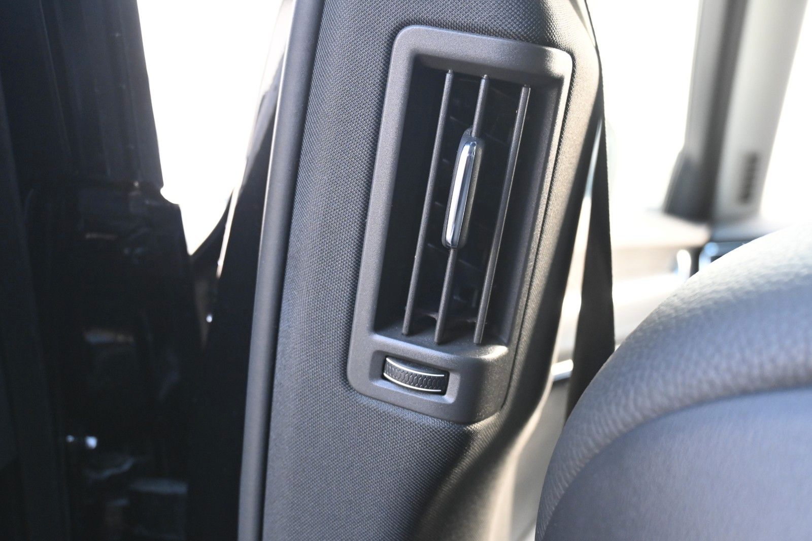 Fahrzeugabbildung Volvo S 90 T5 Lim*Mom*LED*Navi*STHZ*Miete*MIETKAUF