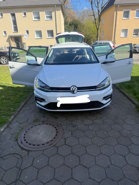 Image of Volkswagen Golf
