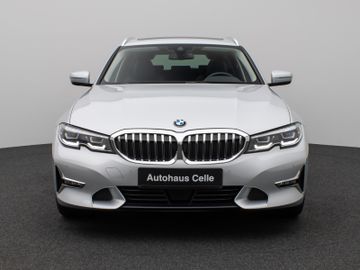 Fahrzeugabbildung BMW 320d xDLuxury Line DAB HiFi PDC Stop&Go Komfort