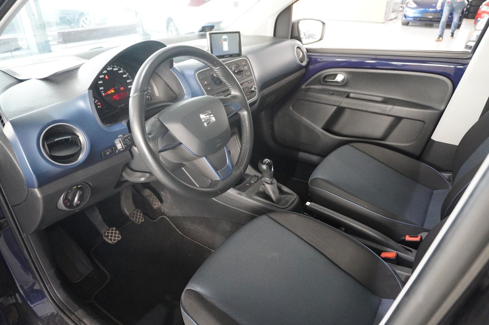 Fahrzeugabbildung SEAT Mii 1.0 CONNECT 5-TÜR NAVI/SPORT/SHZ/PANO./PDC