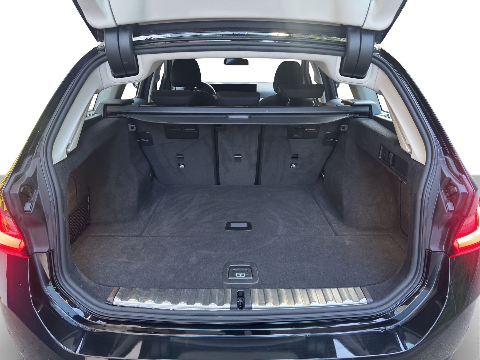 BMW 318i Touring foto 13