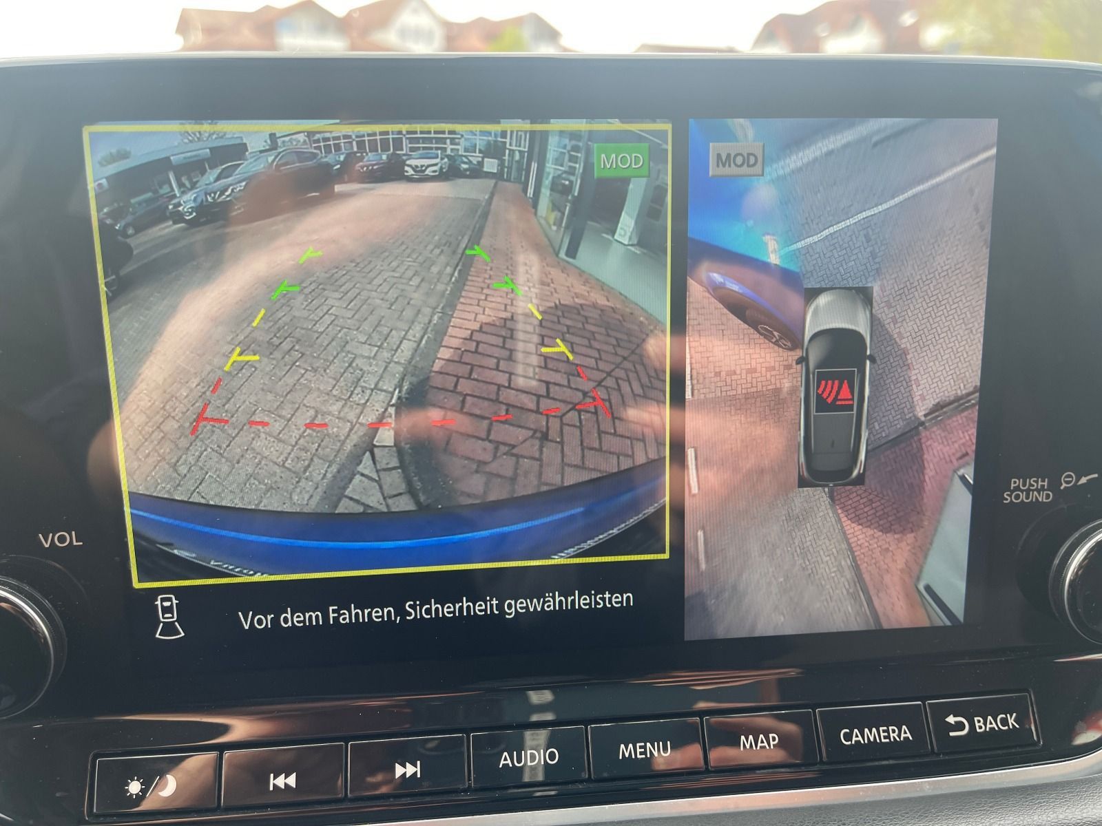 Fahrzeugabbildung Nissan Qashqai 1.3 Mild-Hybrid N-Connecta Automatik ACC