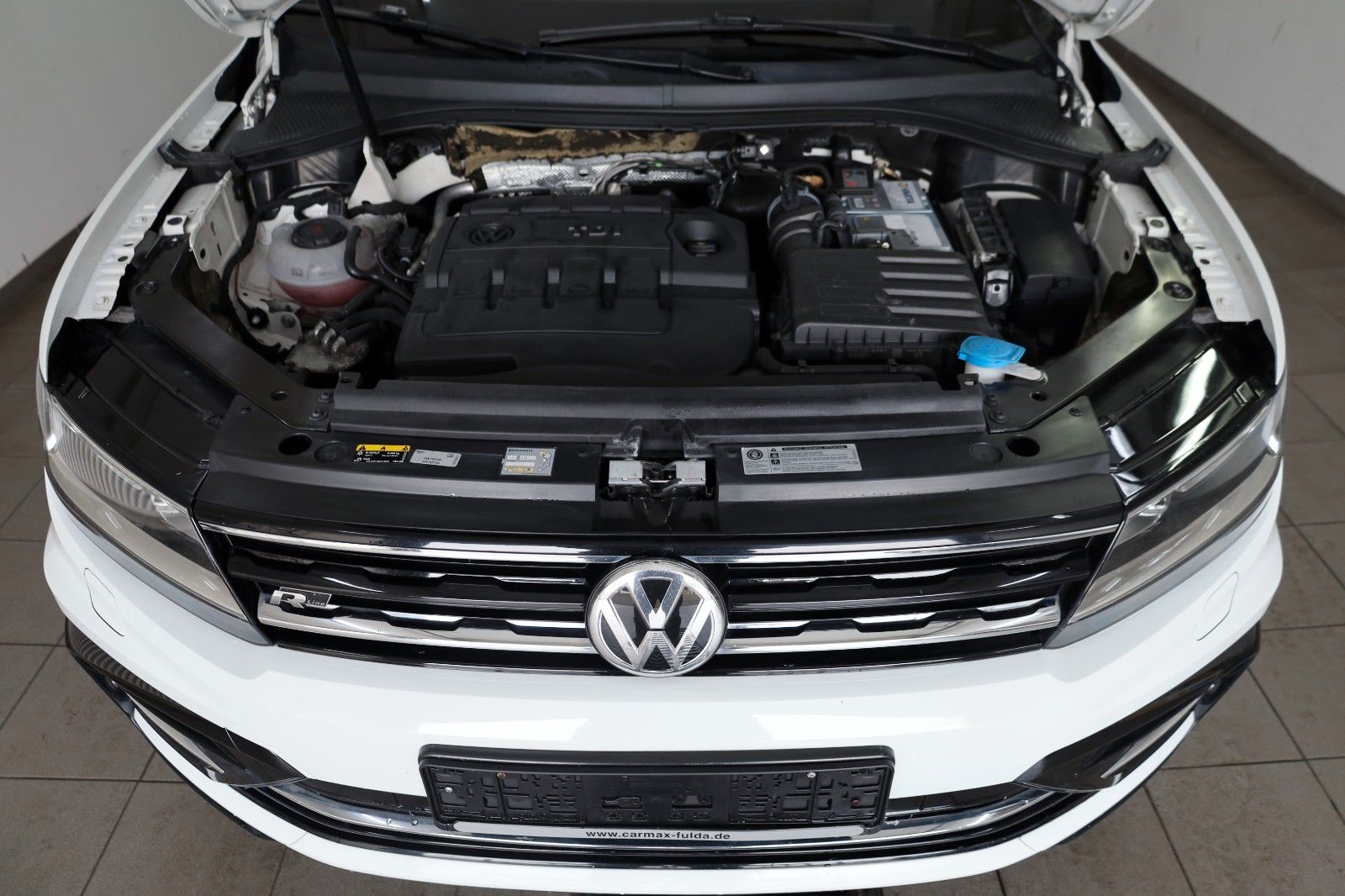 Fahrzeugabbildung Volkswagen Tiguan Highline,R Line,4M,Navi,ACC,Kamera,ParkAs