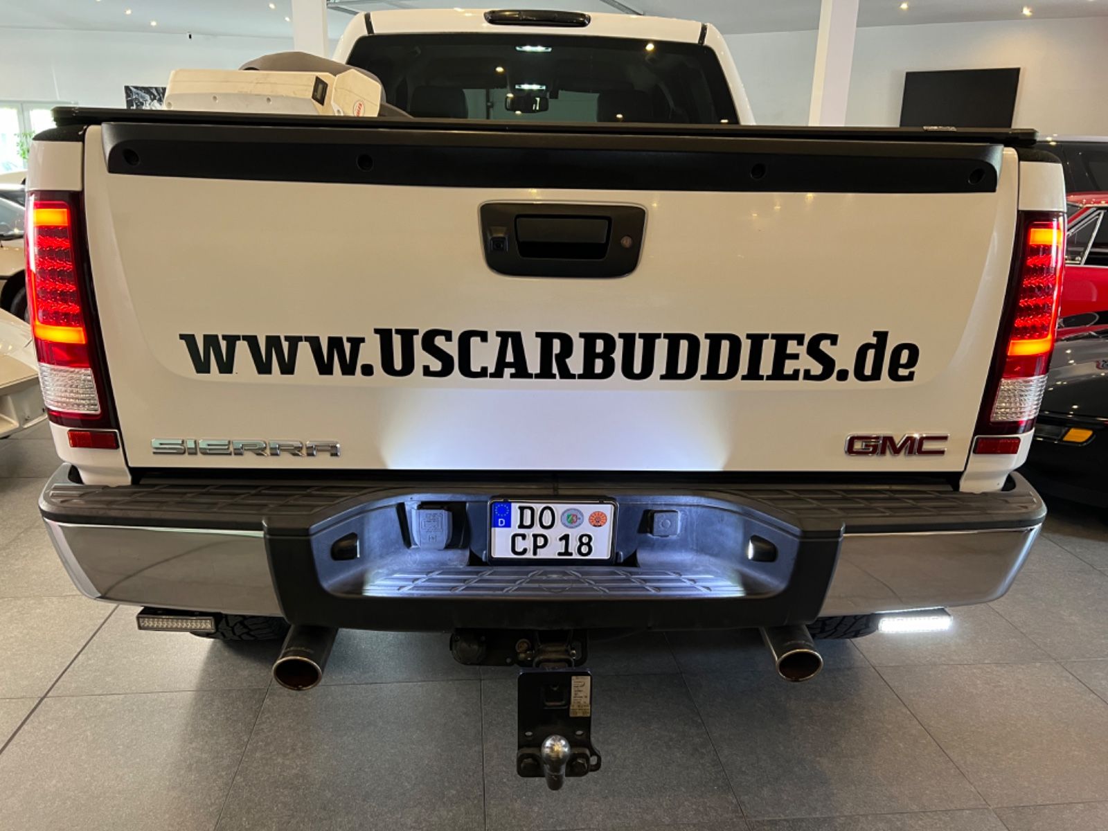 Fahrzeugabbildung GMC Sierra SLE PU mit 20cm Höherlegung, LPG etc.