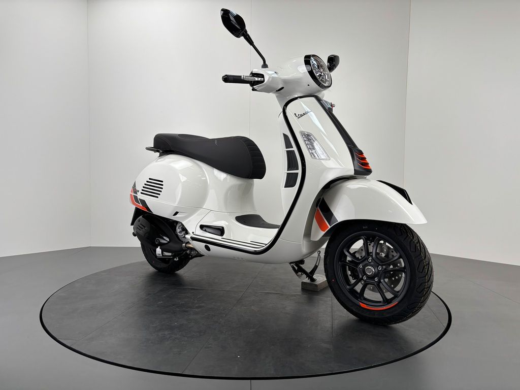 Fahrzeugabbildung Vespa GTS 310 SuperSport E5+ *NEUFAHRZEUG